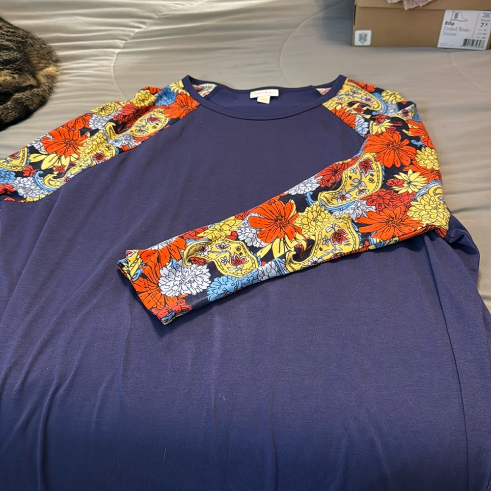 Lularoe 3/4 length sleeve shirt